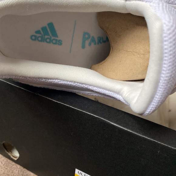 Adidas UltraBoost Parley DNA - Picture 6 of 8